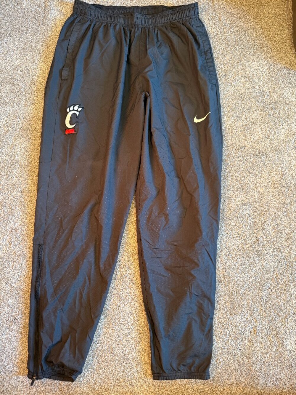 University of Cincinnati Nike Rain Pants | Women's Small